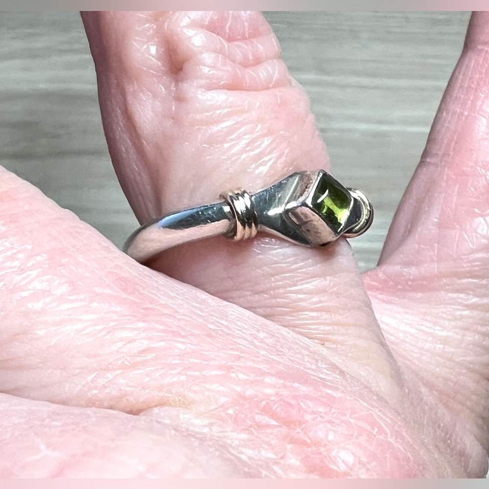 Vintage Handmade Sterling Silver & 14K Gold Peridot Ring, Size 6.75, 5.34g - Picture 8 of 9